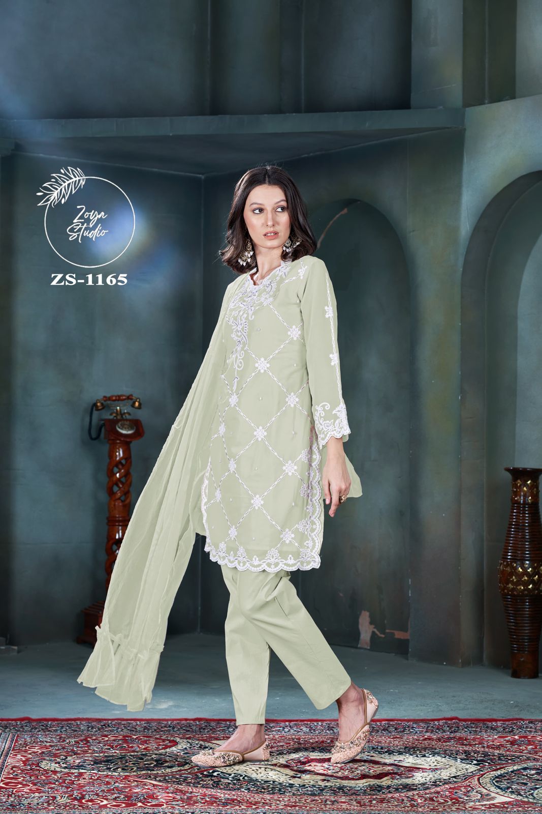 Designer stylish Tunic…Classic Georgette Fabric  with  Heavy Embroidery & HandWork , Stylish Kurti Paired with Glamours  HandWork+Embroidery sleeves & Pant With Organza  Dupatta